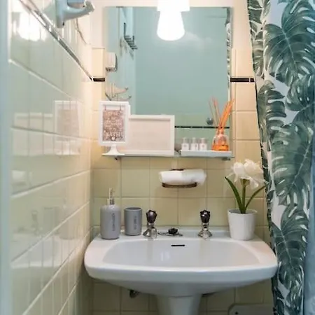 Apartment Bairro Alto 3 *